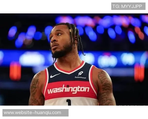 惠特摩尔身穿病号服与女友合照因血栓无限期缺阵与文班同款伤病相似